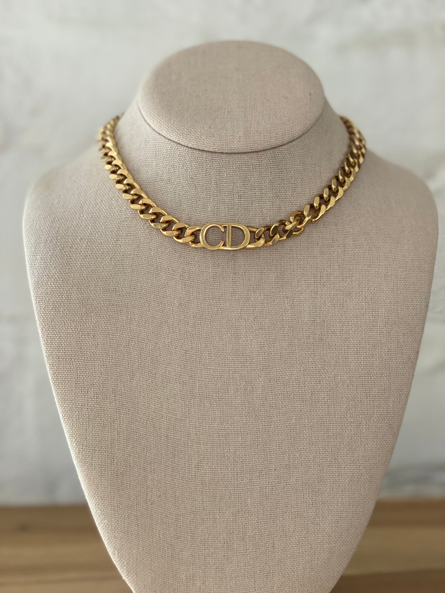 CD Gold Choker