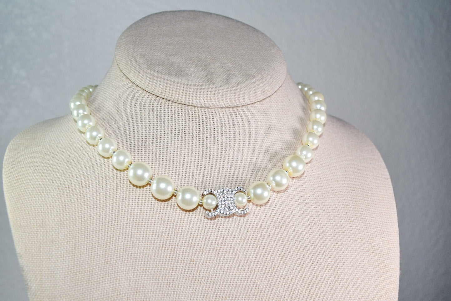 Cely Pearl Choker